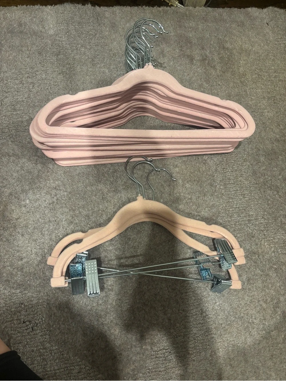 KIDS Set of Pink Velvet Non-Slip Clothes Hangers